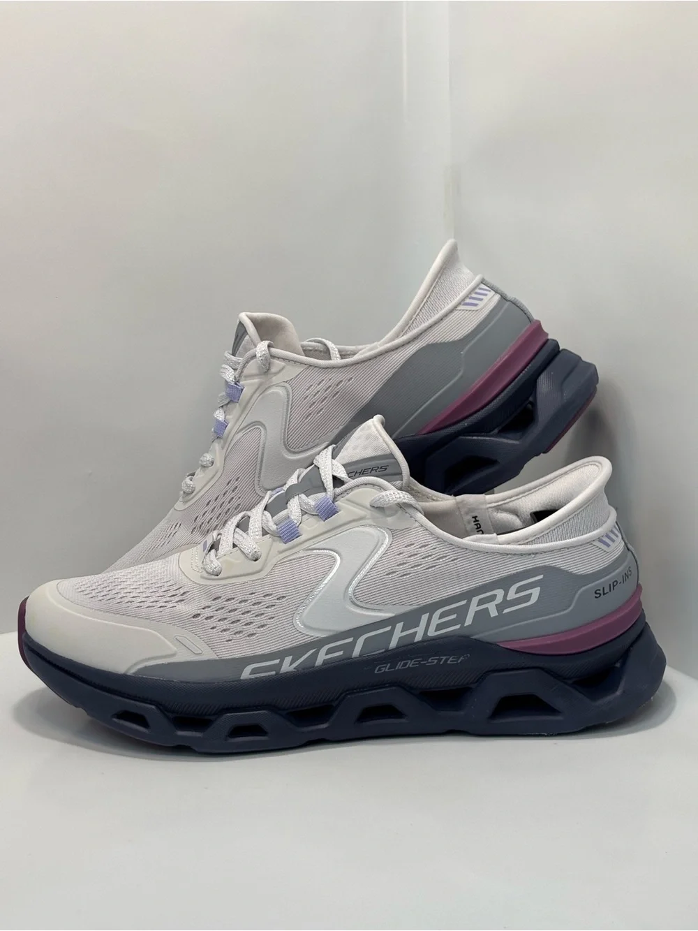 Skechers Women's Size 7.5 Glide-Step Altus Hands Free Slip-Ins White/Purple/Grey